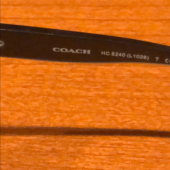 Coach sunglasses / Dirty Lilac color. - Picture 5 of 7